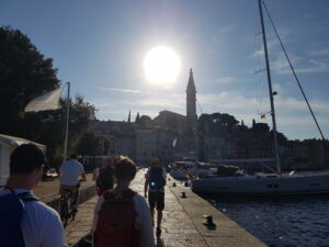 Mehr über den Artikel erfahren Ehrenamtliche gesucht für Spätsommer-Freizeit in Kroatien!